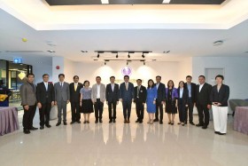 “สุรศักดิ์” เข้าศักการะสิ่งศักดิ์ประจำกระทรวง อว.พร้อมเตรียม ... พารามิเตอร์รูปภาพ 2